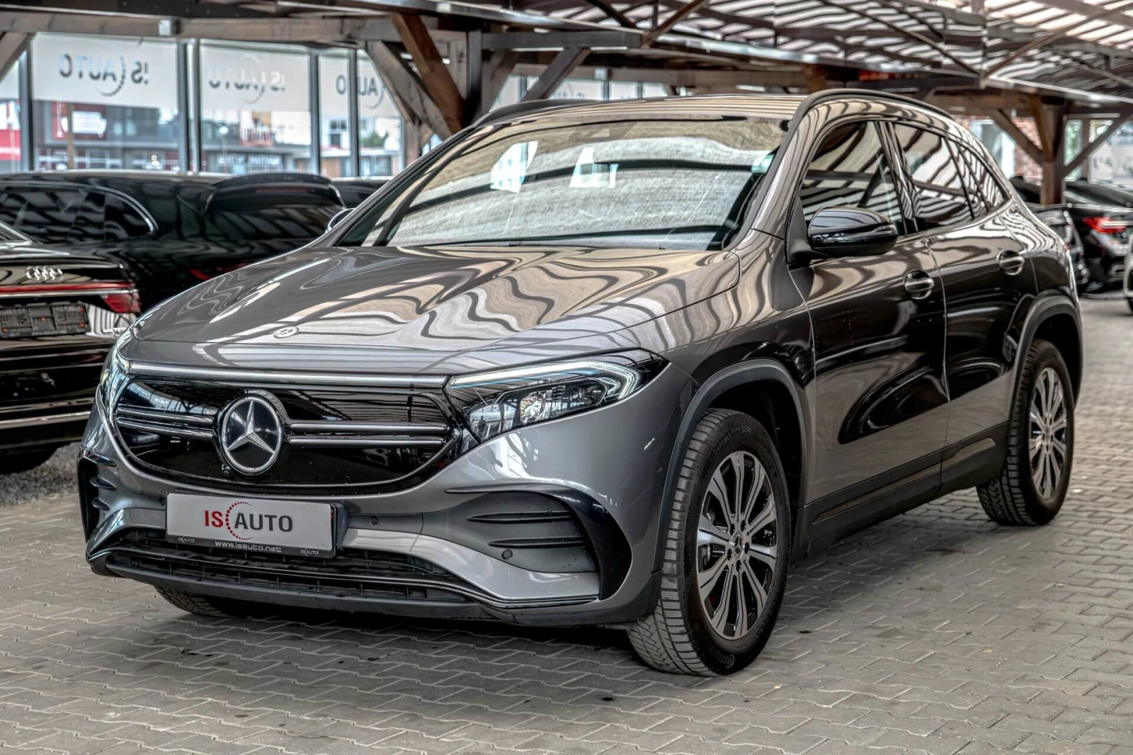 Mercedes-Benz EQA 250/AMG Line/Ambient/Подгрев/Memory/MBUX/Камера, снимка 3 - Автомобили и джипове - 55078497