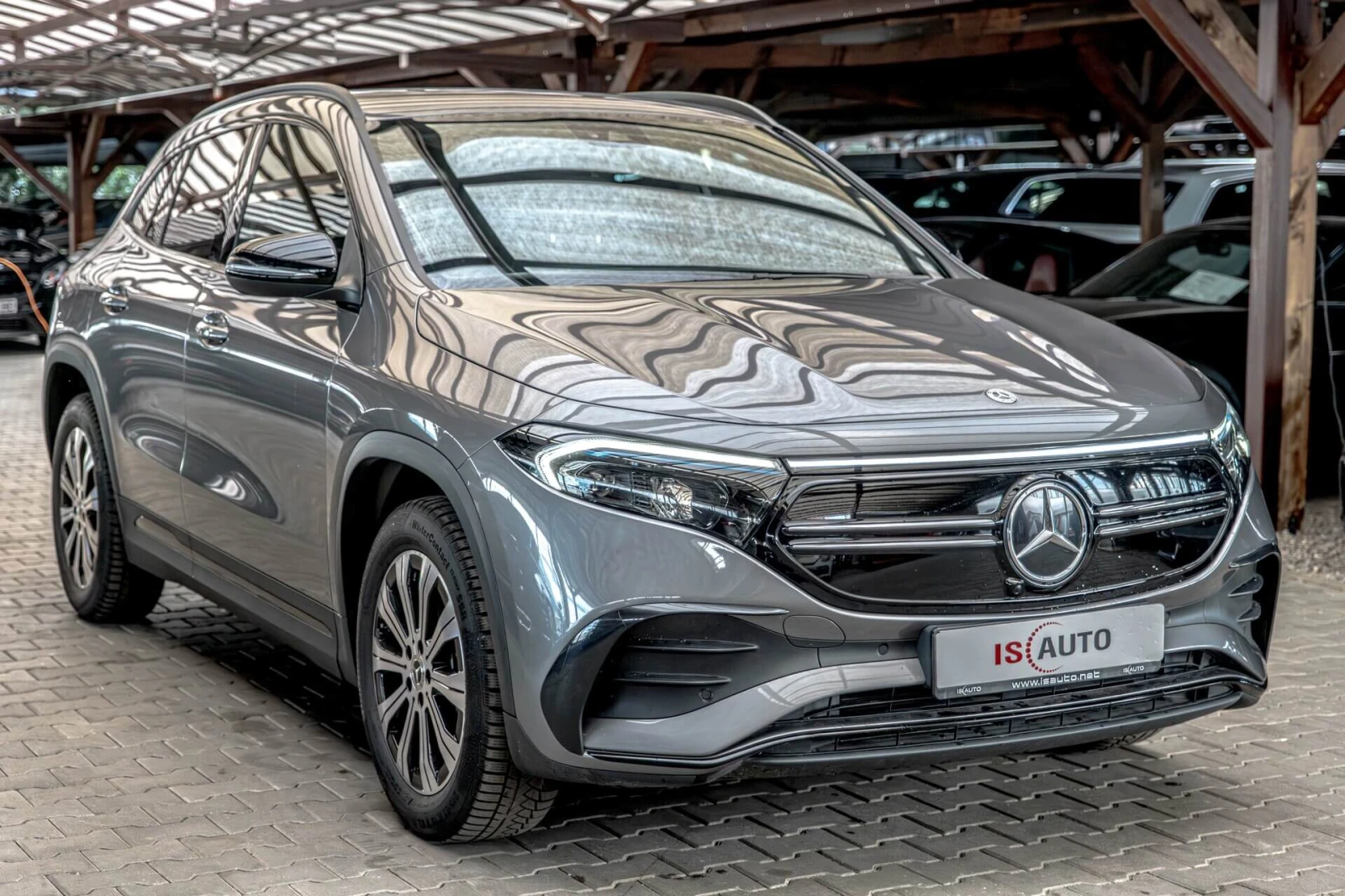 Mercedes-Benz EQA 250/AMG Line/Ambient/Подгрев/Memory/MBUX/Камера, снимка 2 - Автомобили и джипове - 55078497
