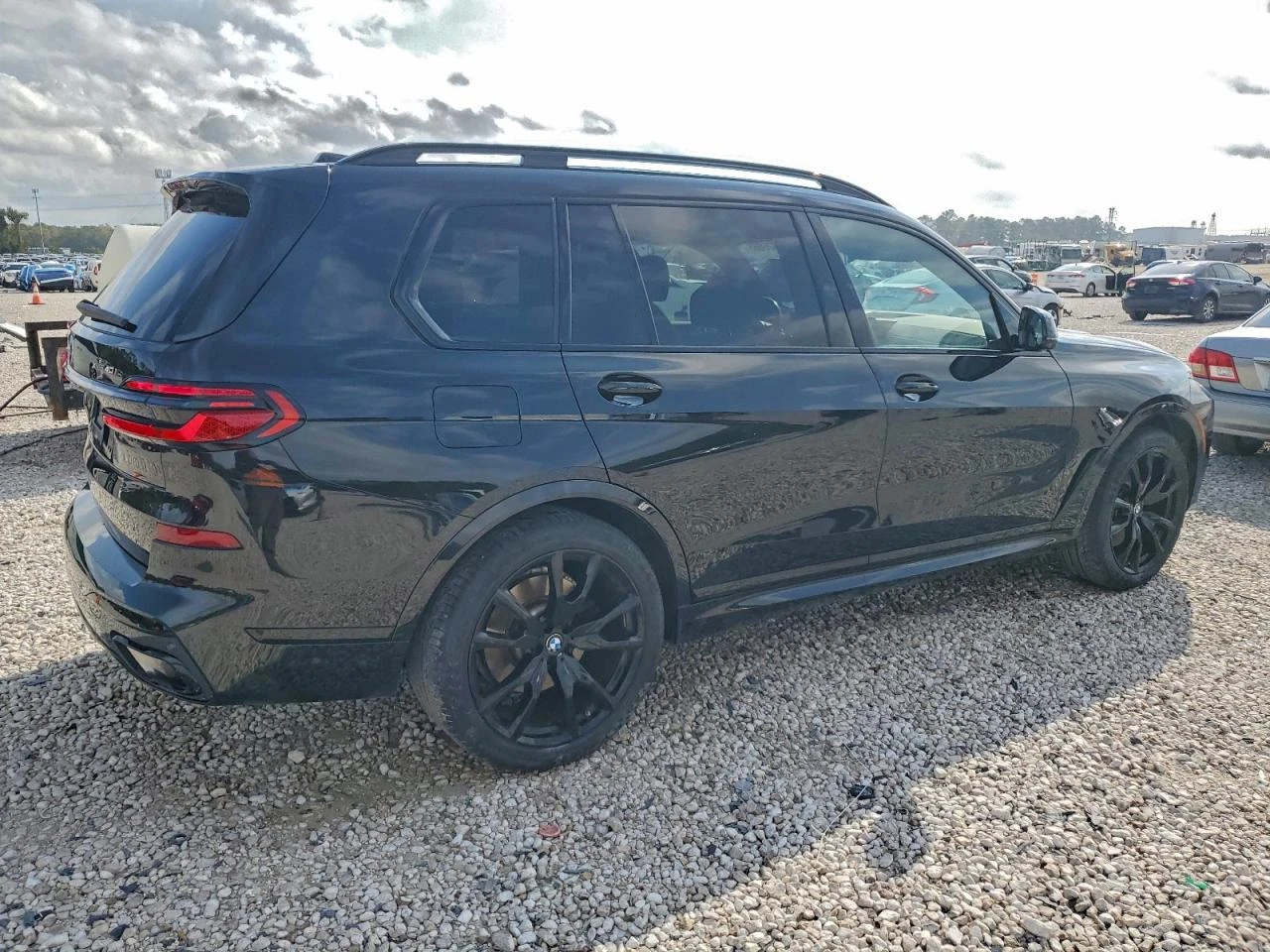 BMW X7 xDrive40i * CARFAX * HEAD UP * HARMAN KARDON * , снимка 3 - Автомобили и джипове - 55188745