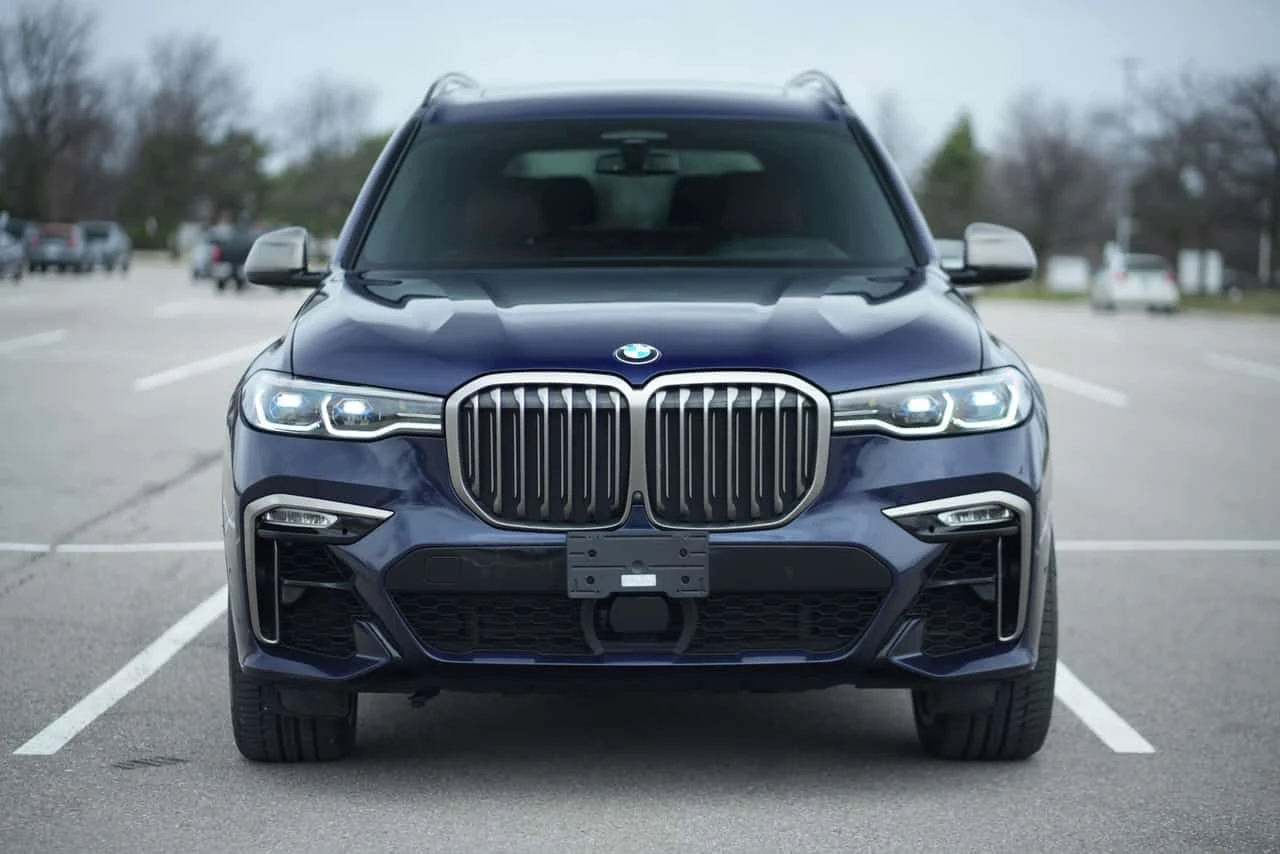 BMW X7 * M50i * CARFAX * DIS * SKY LOUNGE * HEAD UP * HK, снимка 6 - Автомобили и джипове - 55257301
