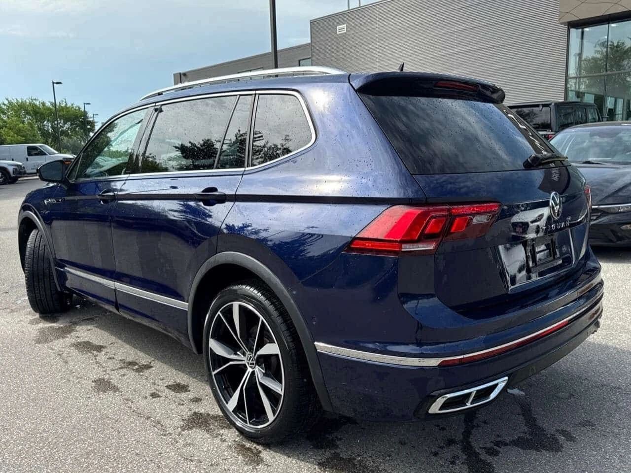 VW Tiguan * Highline R Line 4MOTION ONE OWNER * CARFAX * , снимка 7 - Автомобили и джипове - 55280385