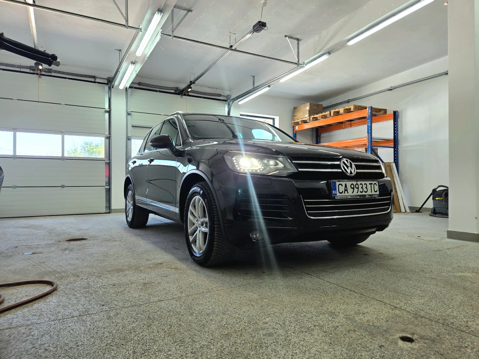 VW Touareg 3.0 Tdi, снимка 3 - Автомобили и джипове - 55484395