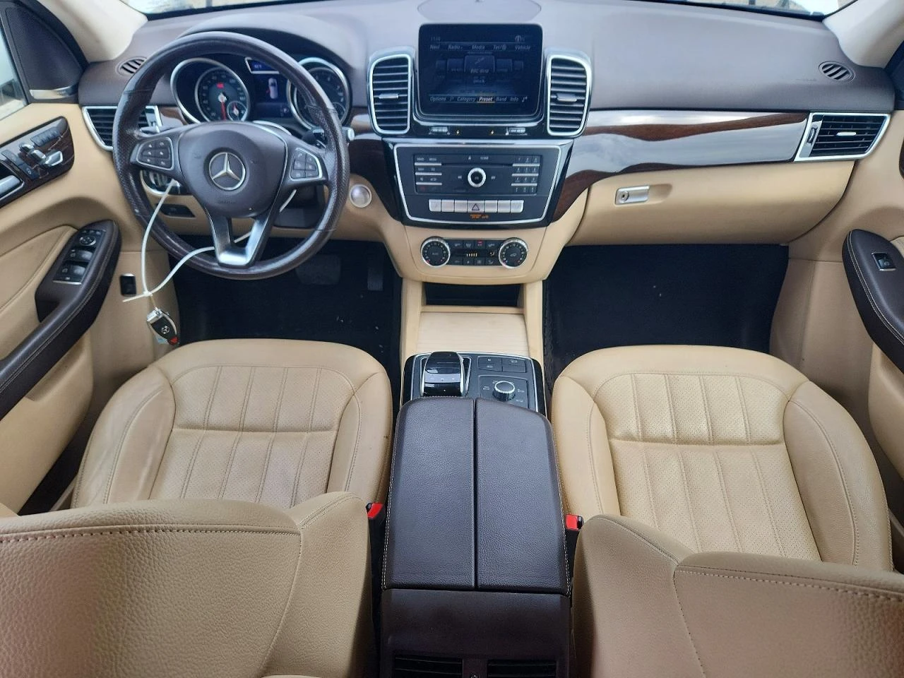 Mercedes-Benz GLE 350 4MATIC| HARMAN/KARDON| KEYLESS| ПОДГРЕВ| ШИБИДАХ, снимка 8 - Автомобили и джипове - 55993242