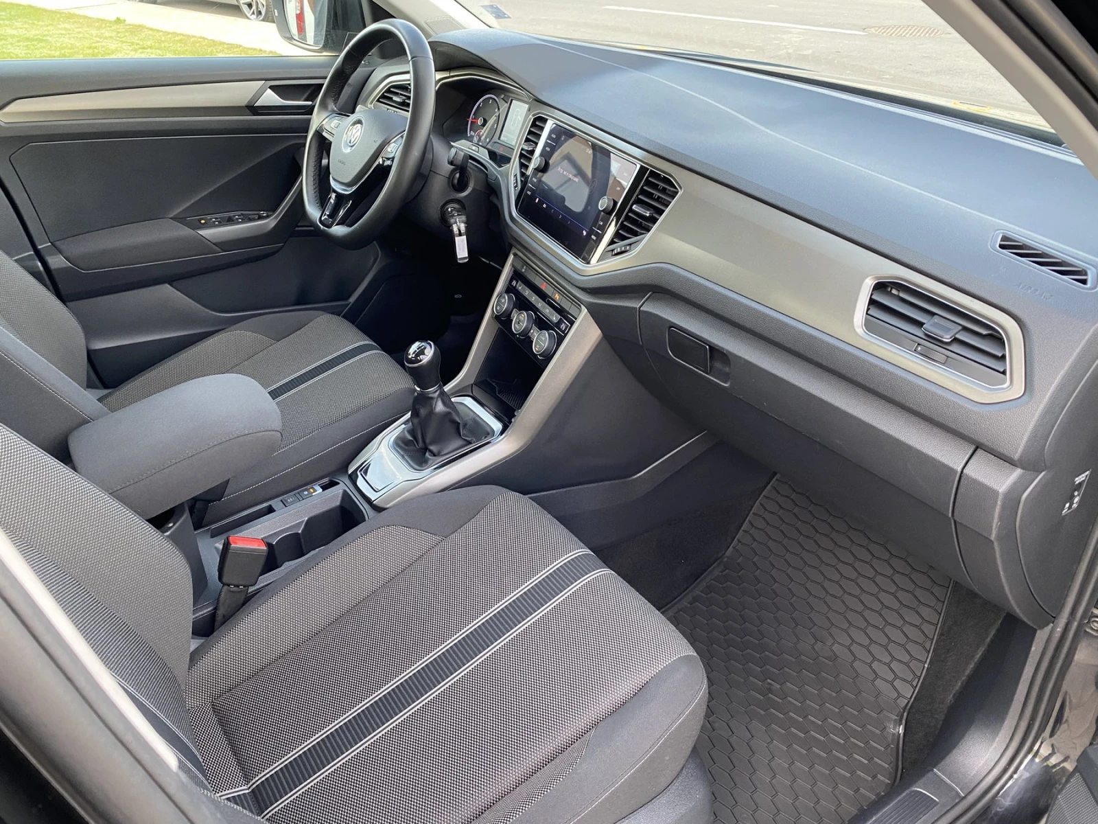 VW T-Roc 2.0 TDI/ DESIGN | Mobile.bg � ����������� 11
