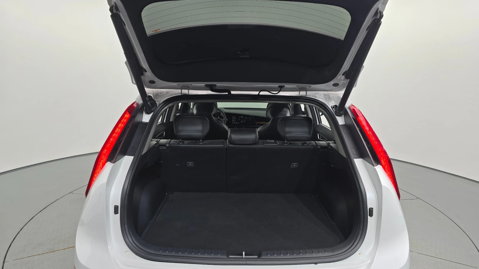 Kia Niro EARTH* FULL* ФИКСИРАНА ЦЕНА ДО БГ!!!* , снимка 16 - Автомобили и джипове - 56216006