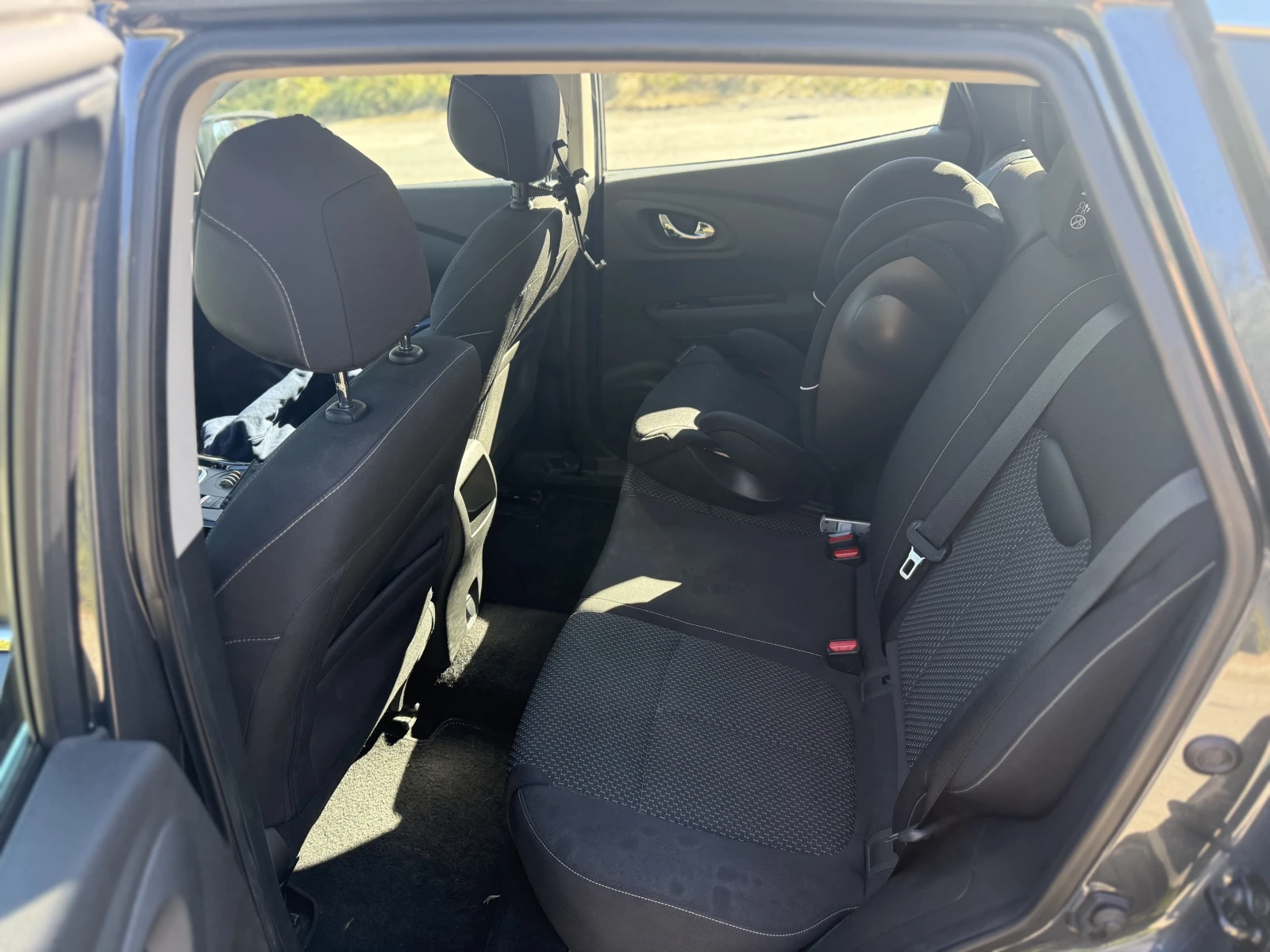Renault Kadjar 1.6 dci , снимка 6 - Автомобили и джипове - 56347387