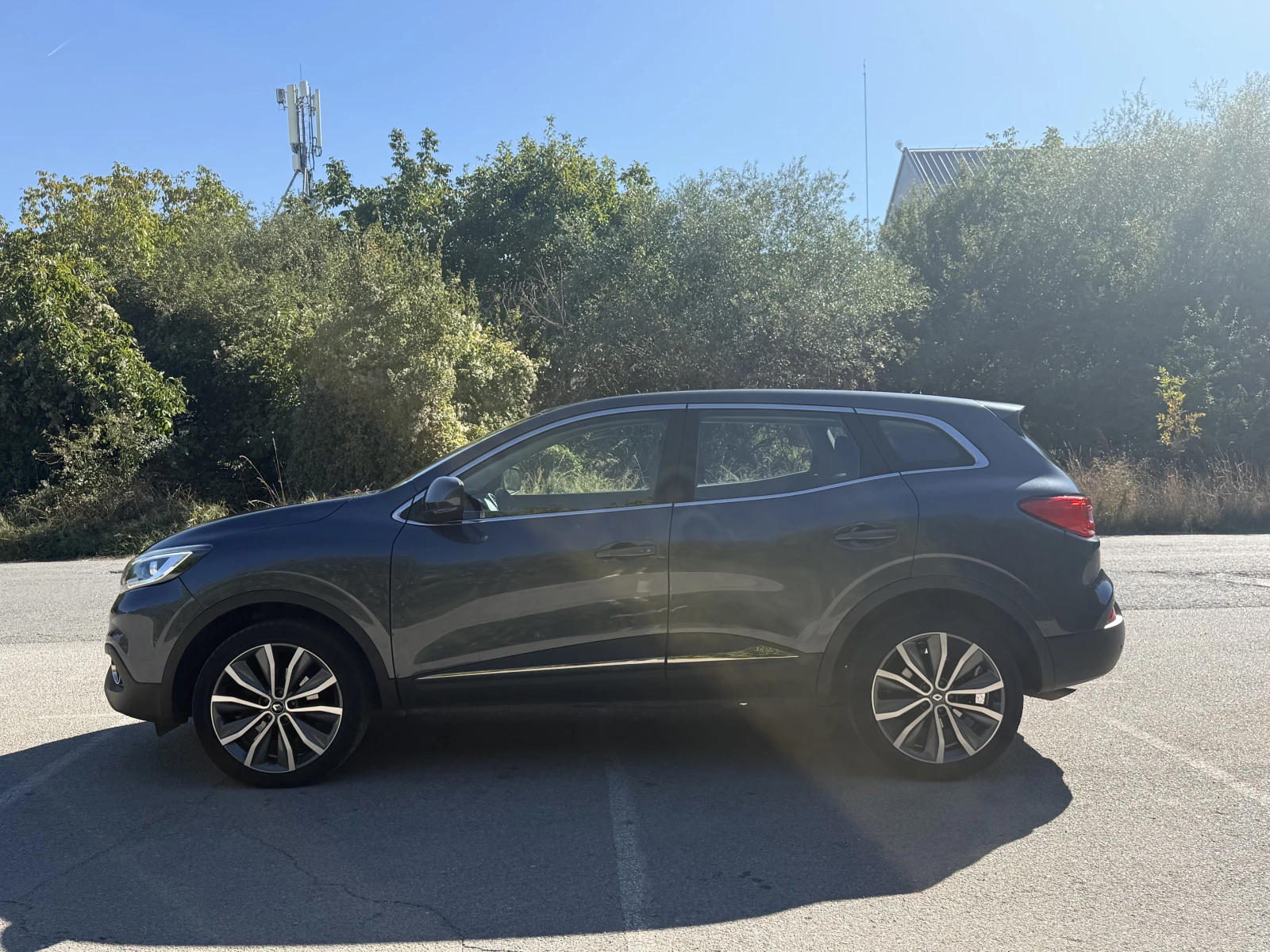 Renault Kadjar 1.6 dci , снимка 2 - Автомобили и джипове - 56347387