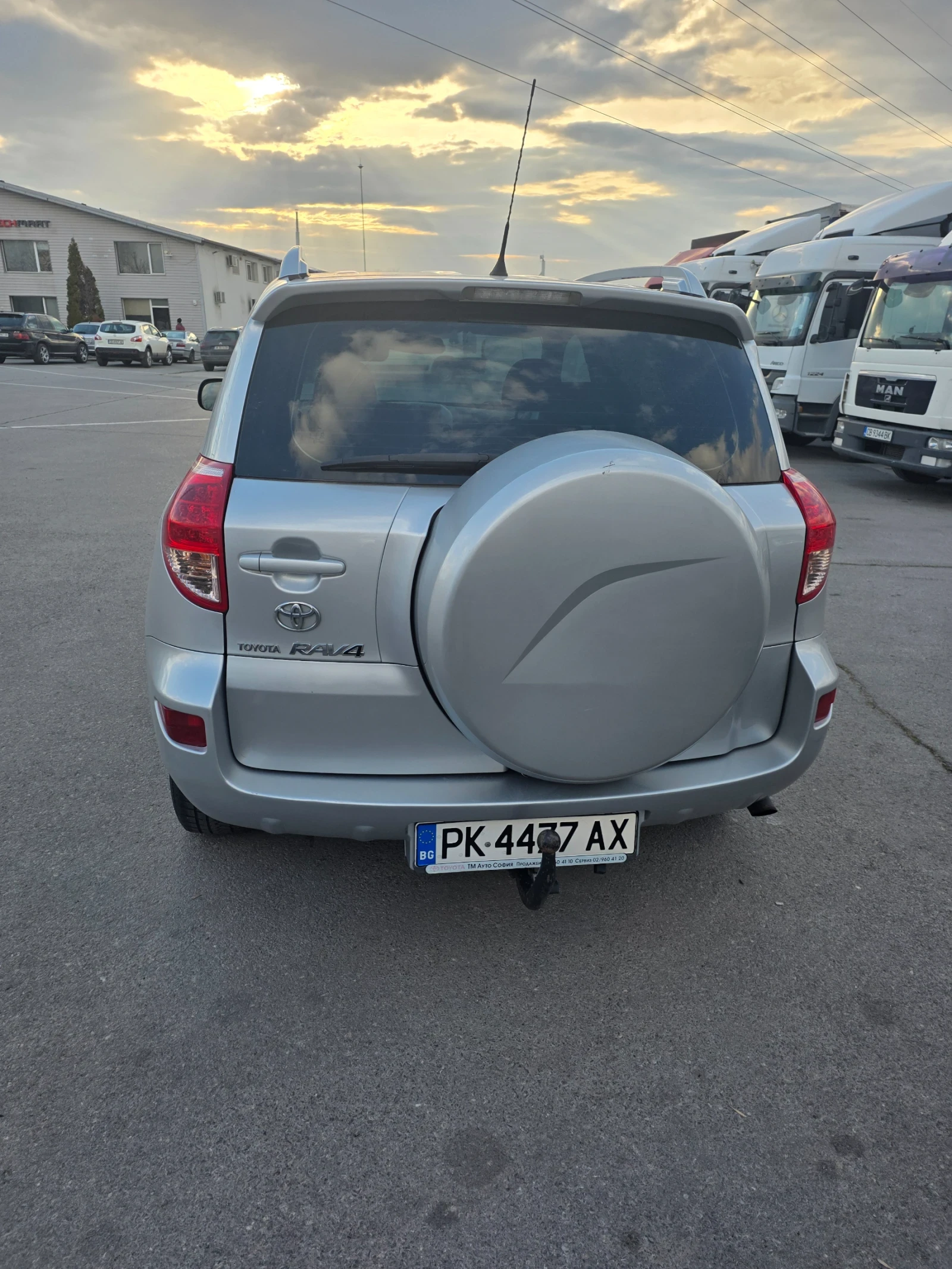 Toyota Rav4, снимка 2 - Автомобили и джипове - 56438140