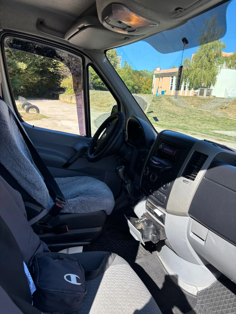 VW Crafter 2.5T 136, снимка 9 - Бусове и автобуси - 52181879