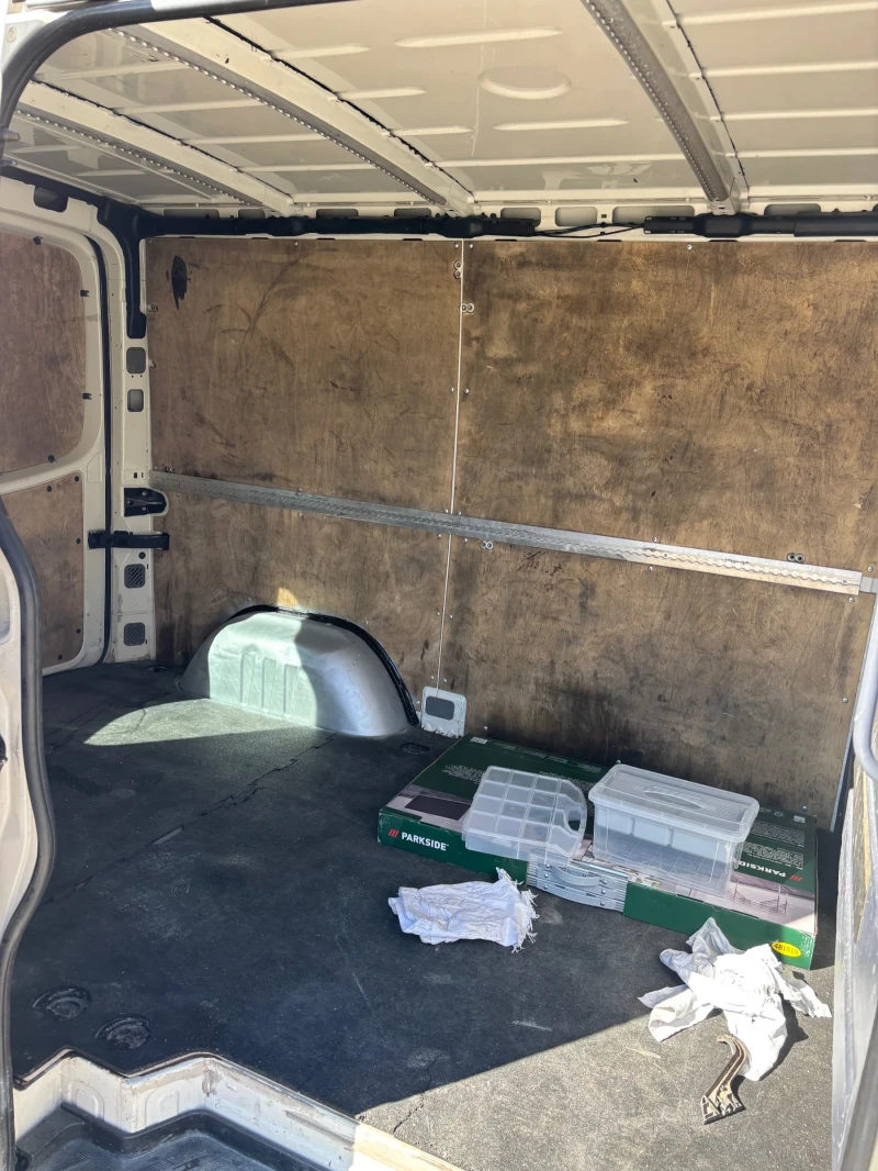 VW Crafter 2.5T 136, снимка 7 - Бусове и автобуси - 52181879