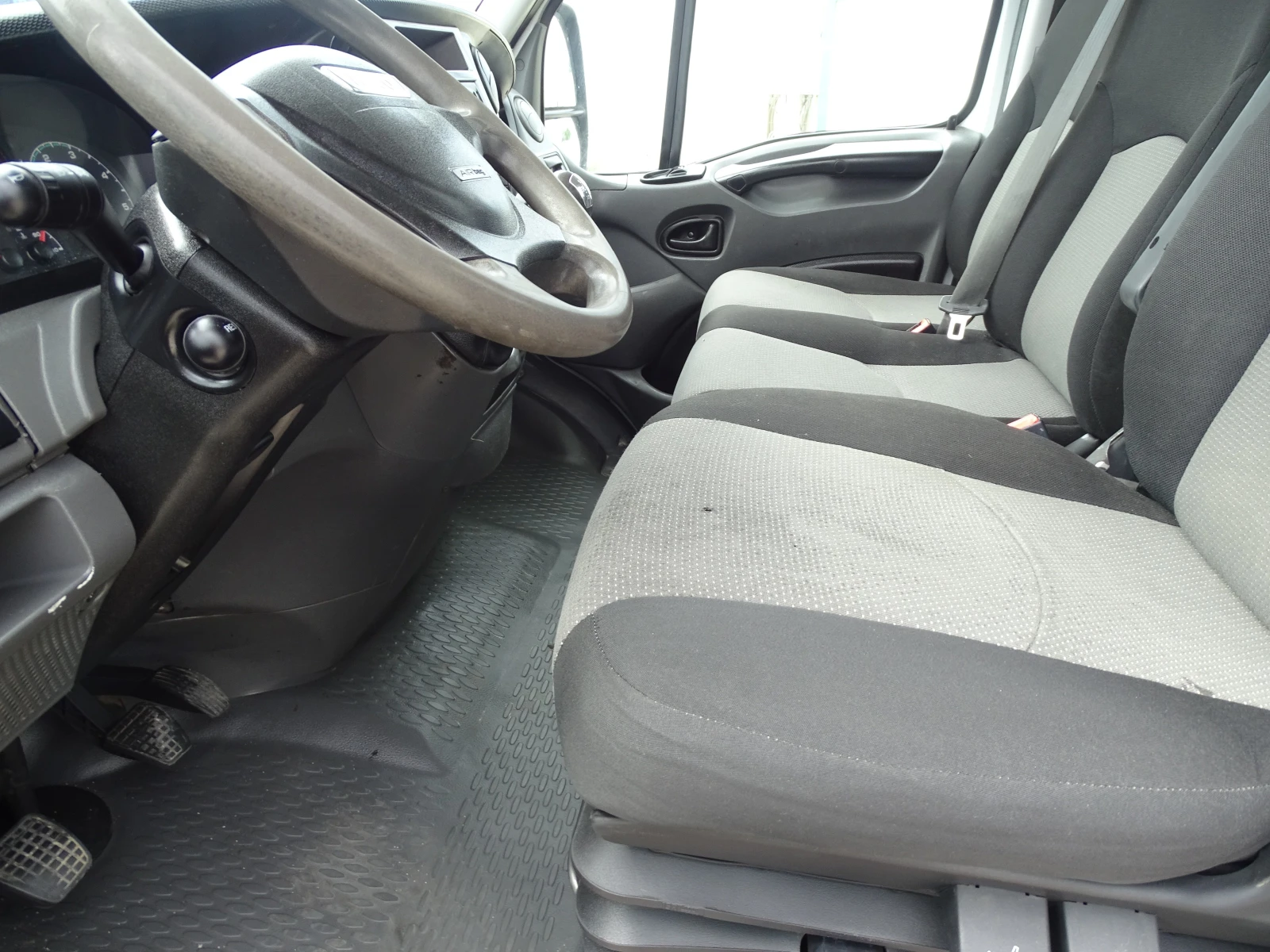 Iveco Daily 35C13  . * *  | Mobile.bg   16