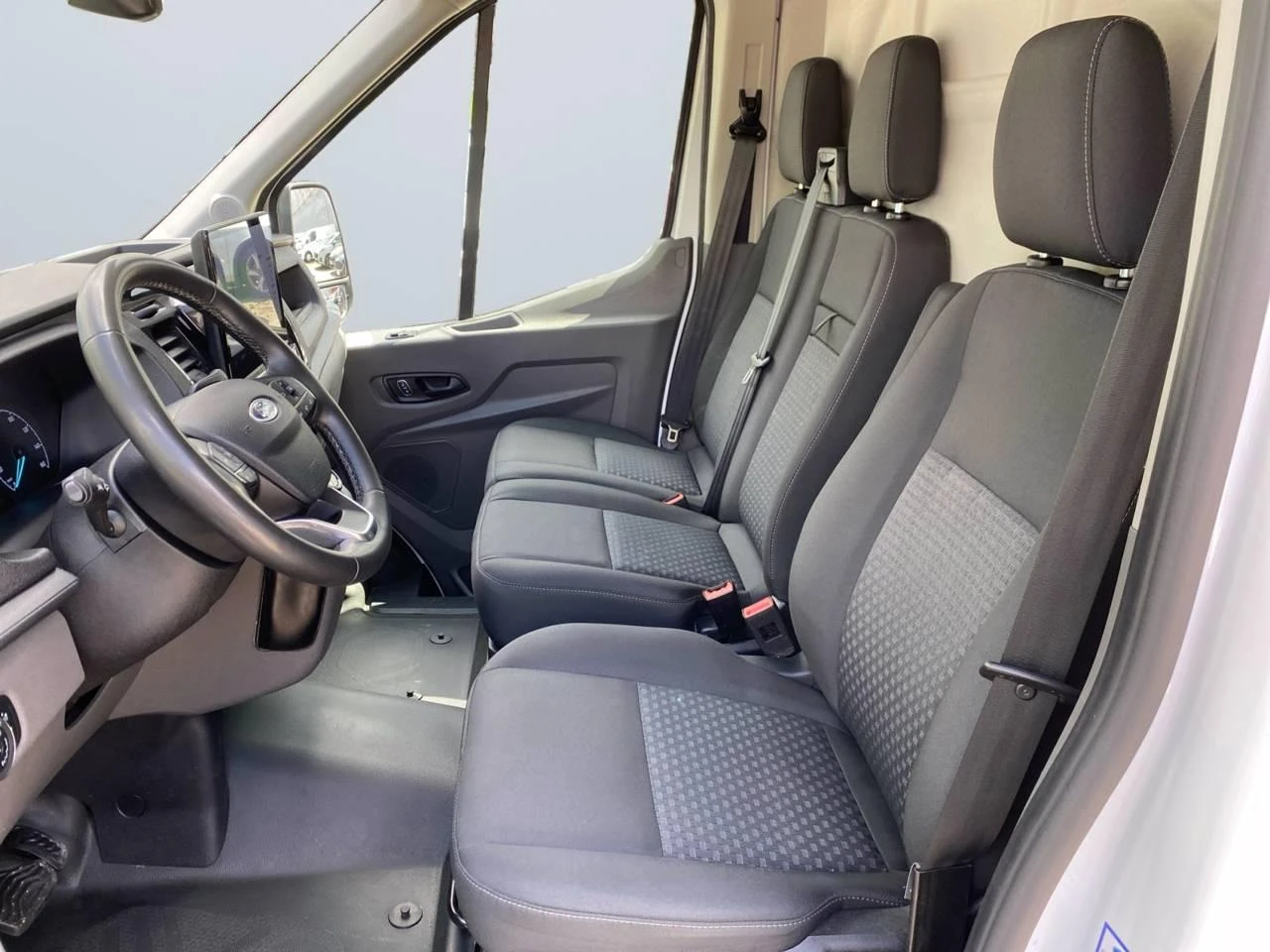 Ford Transit L2H2 68 kWh, снимка 9 - Бусове и автобуси - 54682023