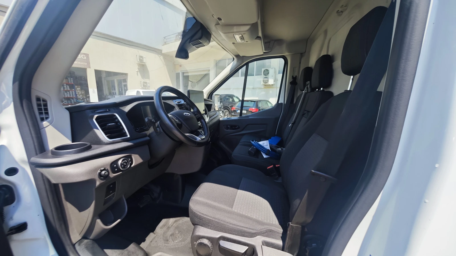 Ford Transit L2H2 68 kWh, снимка 9 - Бусове и автобуси - 54682023