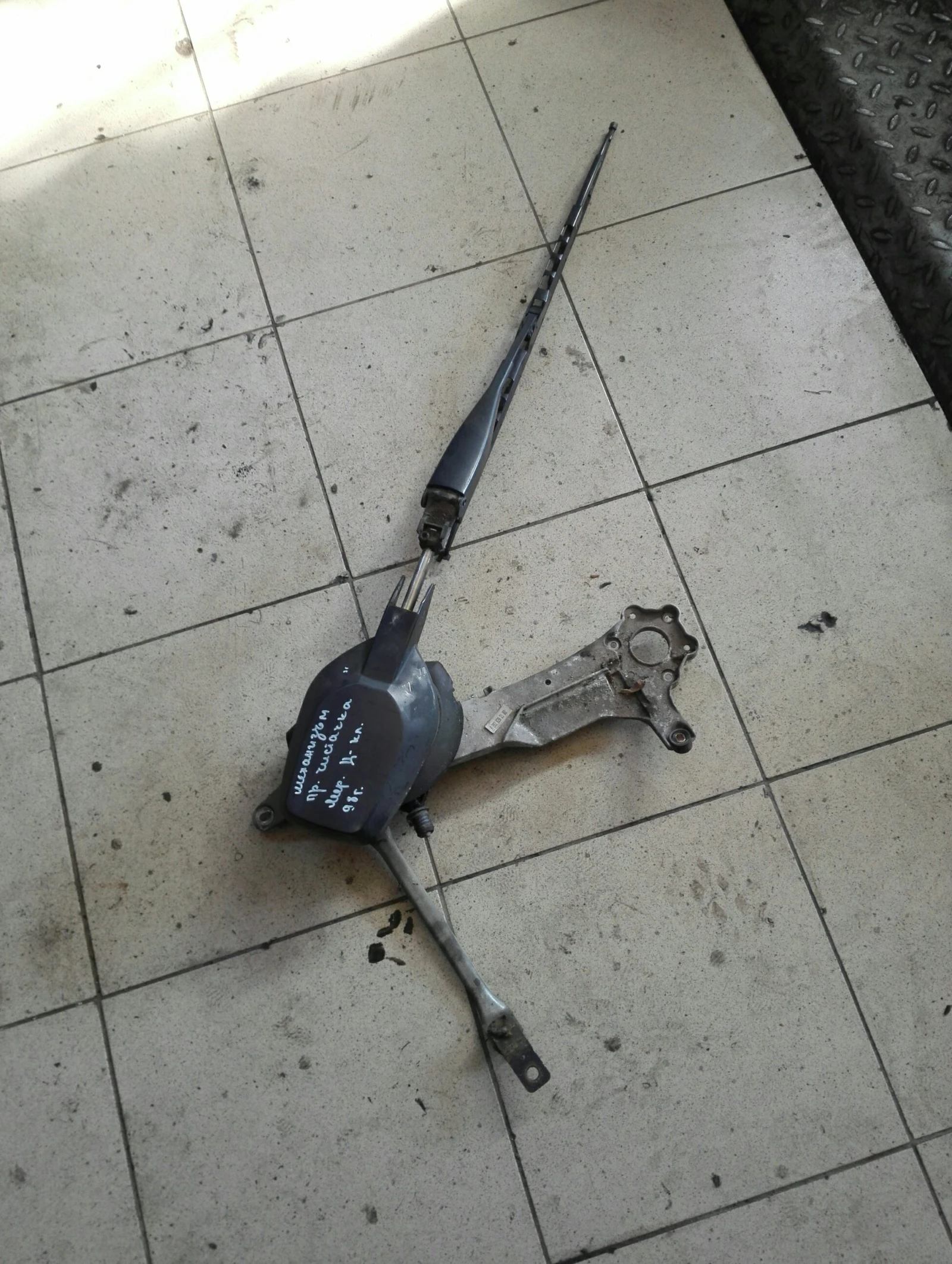 механизъм предна чистачка Мерцедес Ц-класа