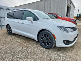 Chrysler Pacifica 3.6l Limited, снимка 4