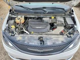 Chrysler Pacifica 3.6l Limited, снимка 12