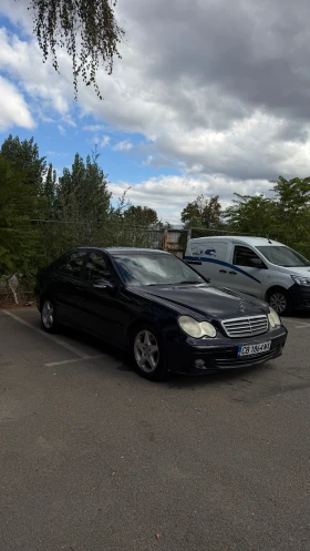 Mercedes-Benz 220, снимка 3