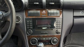 Mercedes-Benz 220, снимка 15