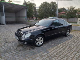 Mercedes-Benz E 220 + + , снимка 6 - Автомобили и джипове - 45389403