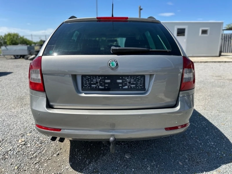 Skoda Octavia 1.6 4X4, снимка 6 - Автомобили и джипове - 45776312