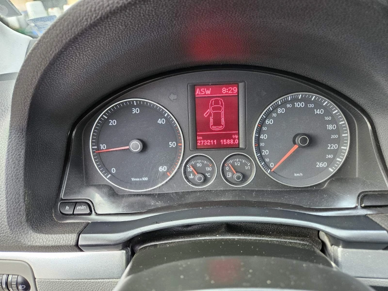 VW Golf 2.0 SDI, снимка 9 - Автомобили и джипове - 47298779