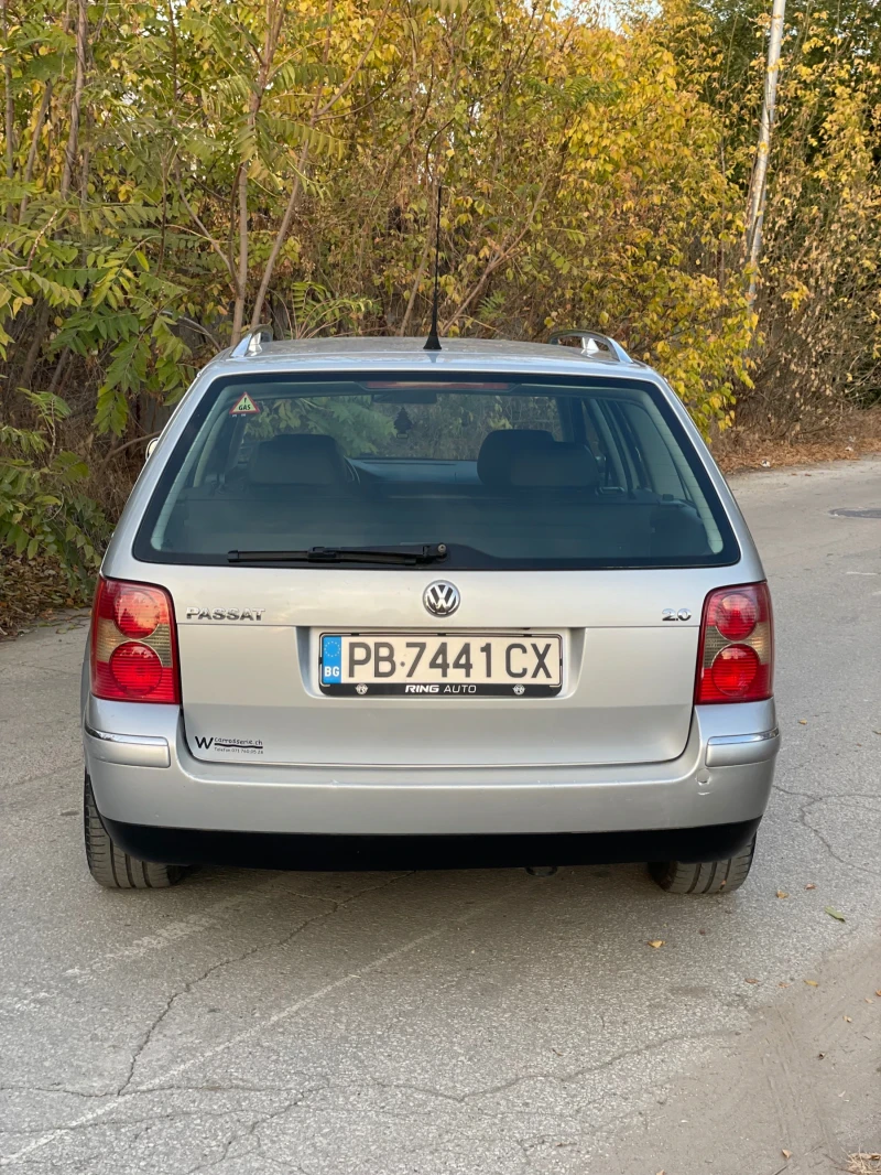 VW Passat, снимка 4 - Автомобили и джипове - 47727734