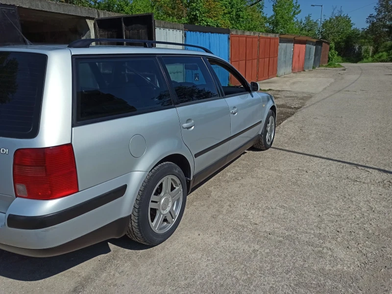 VW Passat, снимка 13 - Автомобили и джипове - 49497722