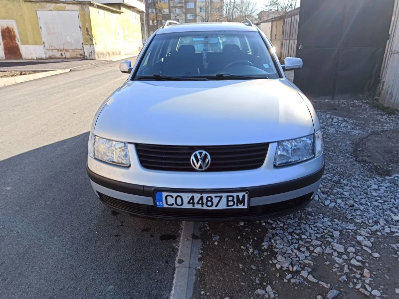 VW Passat, снимка 1 - Автомобили и джипове - 49497722