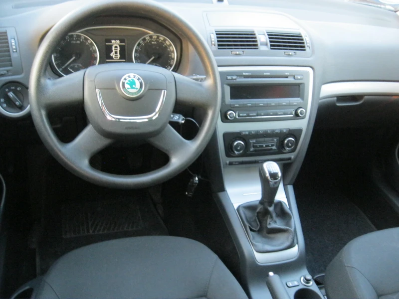 Skoda Octavia, снимка 11 - Автомобили и джипове - 51659487