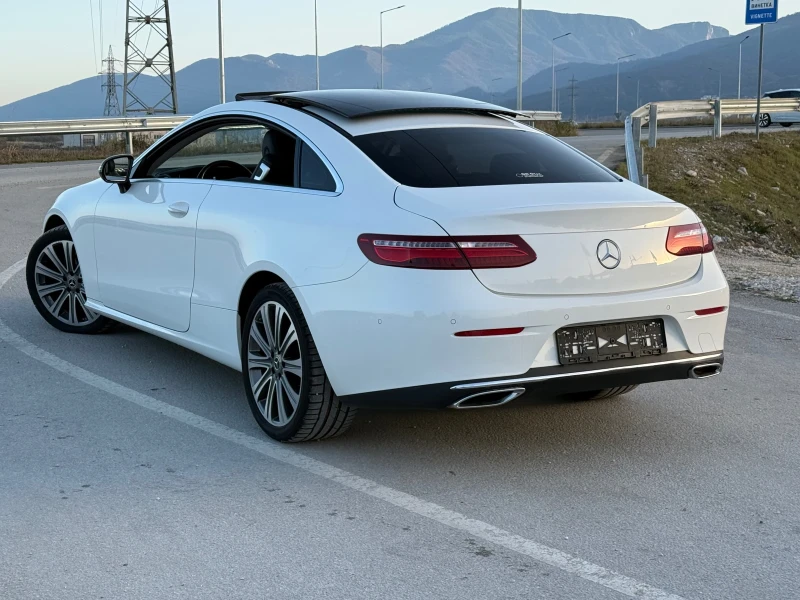 Mercedes-Benz E 220 Coupe, снимка 12 - Автомобили и джипове - 52458021