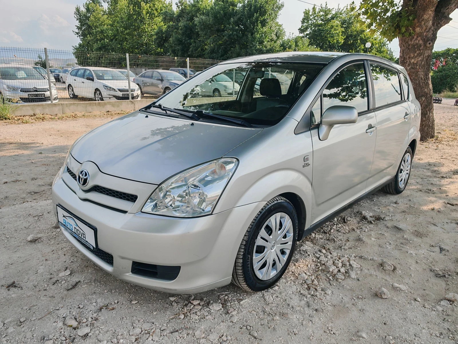 Toyota Corolla verso 2.0 ДИЗЕЛ 116 К.С. D4D! УНИКАЛНО СЪСТОЯНИЕ! - изображение 3