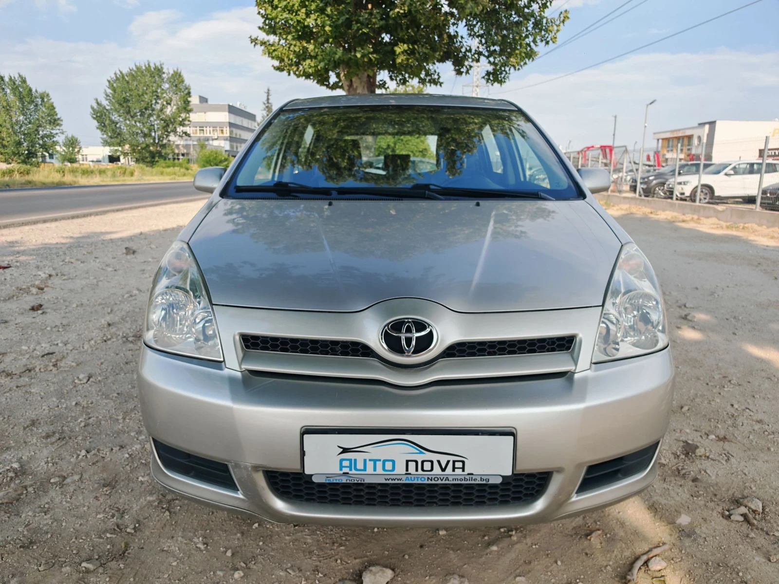 Toyota Corolla verso 2.0 ДИЗЕЛ 116 К.С. D4D! УНИКАЛНО СЪСТОЯНИЕ! - изображение 2