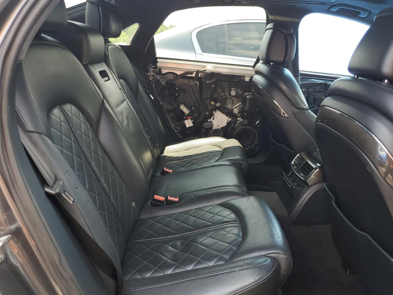 Audi S8 FULL* LED* 4.0T* BANG* OLUFSEN* ДИСТРОНИК* МАСАЖ*  - изображение 10