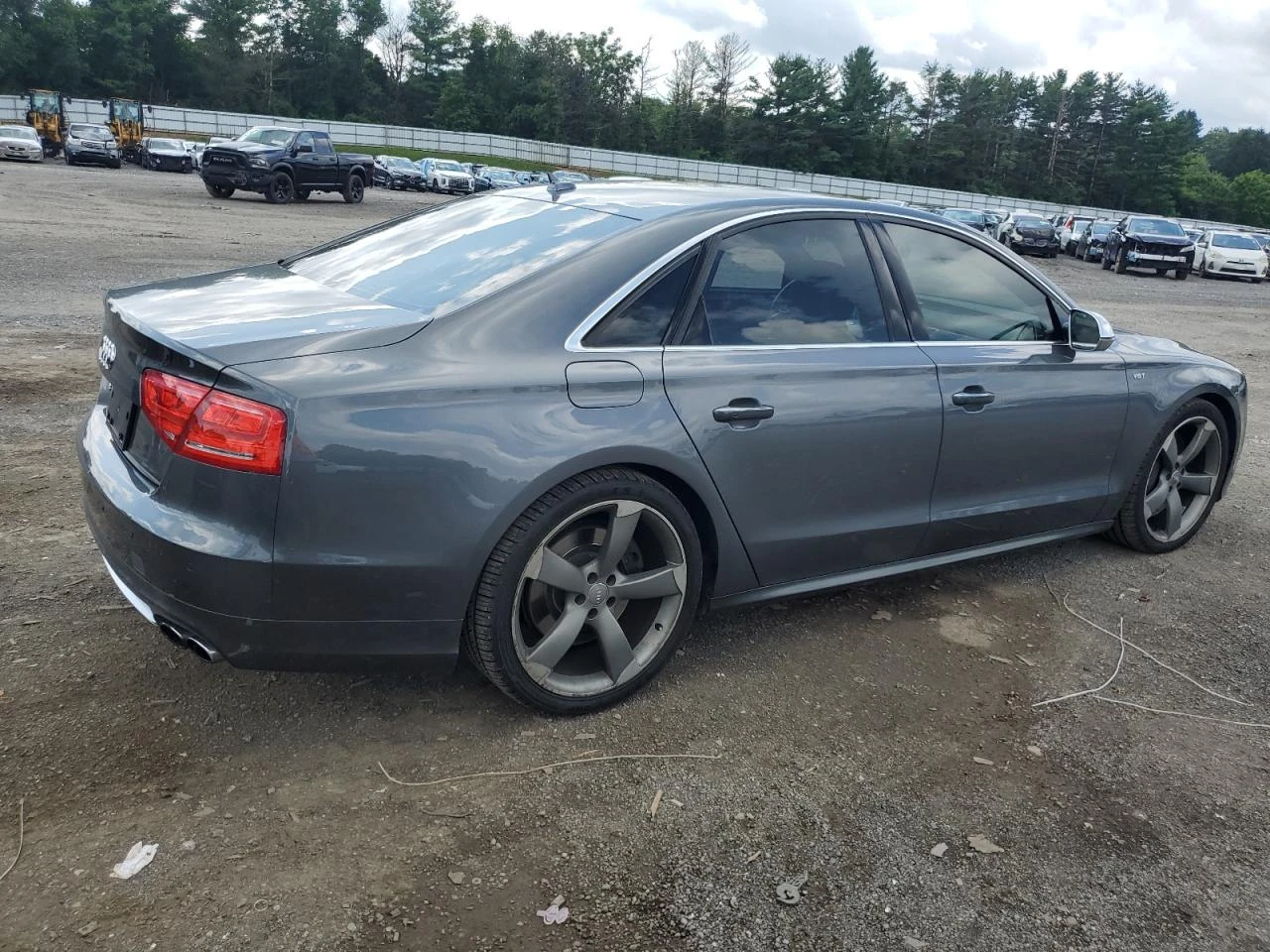Audi S8 FULL* LED* 4.0T* BANG* OLUFSEN* ДИСТРОНИК* МАСАЖ*  - изображение 2