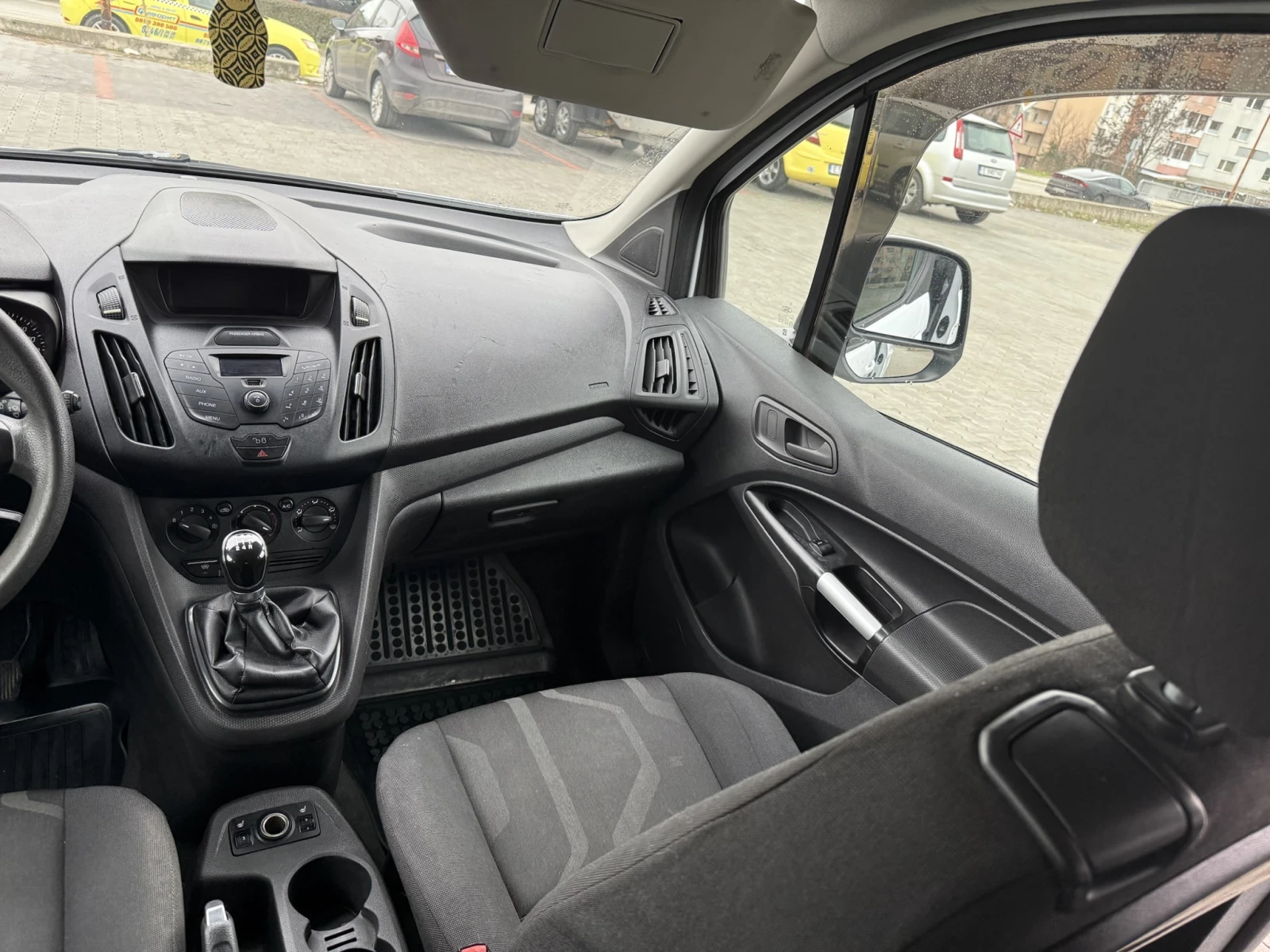 Ford Tourneo Connect 1.6 TDCI - изображение 10