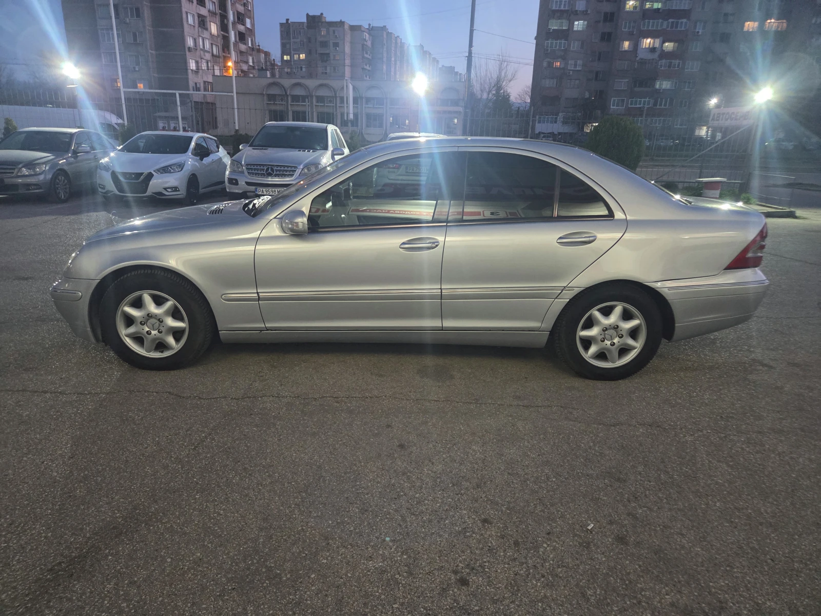 Mercedes-Benz C 220 CDI-Avantgarde, снимка 2 - Автомобили и джипове - 53802427