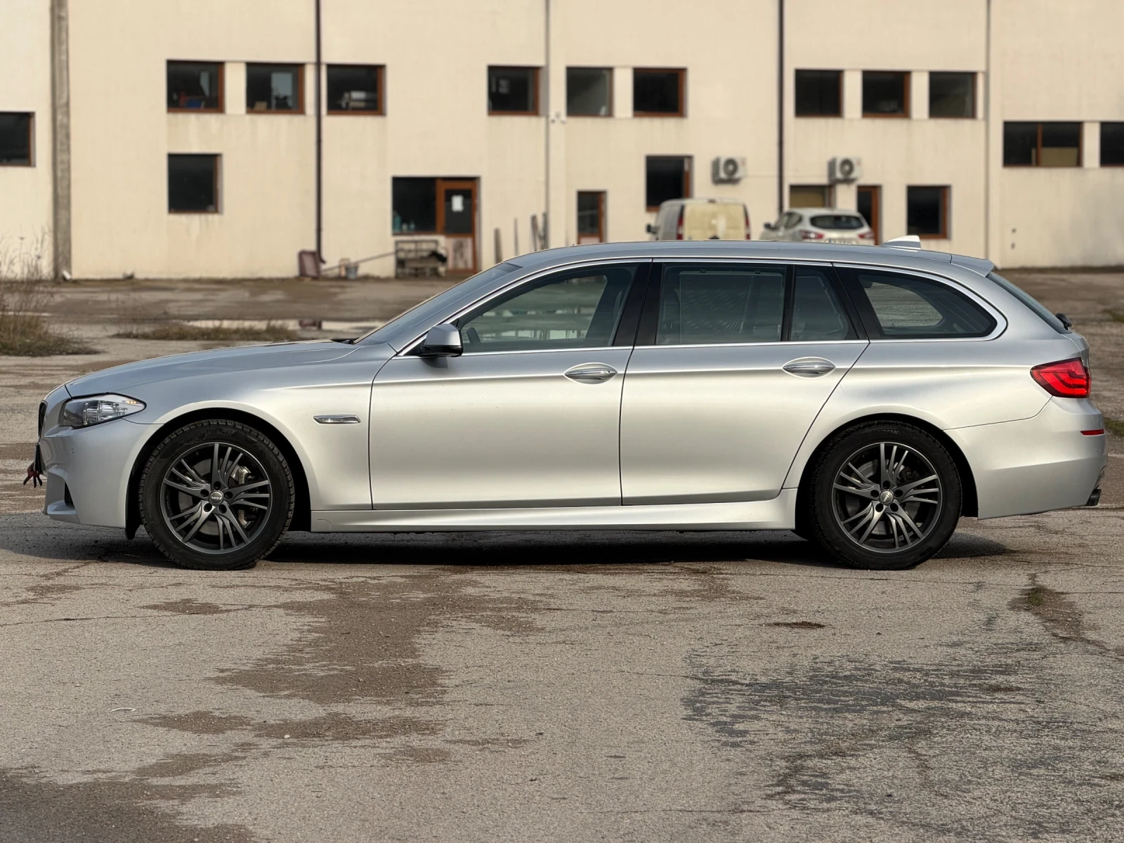 BMW 530 M-PACK X-DRIVE, снимка 8 - Автомобили и джипове - 53967960