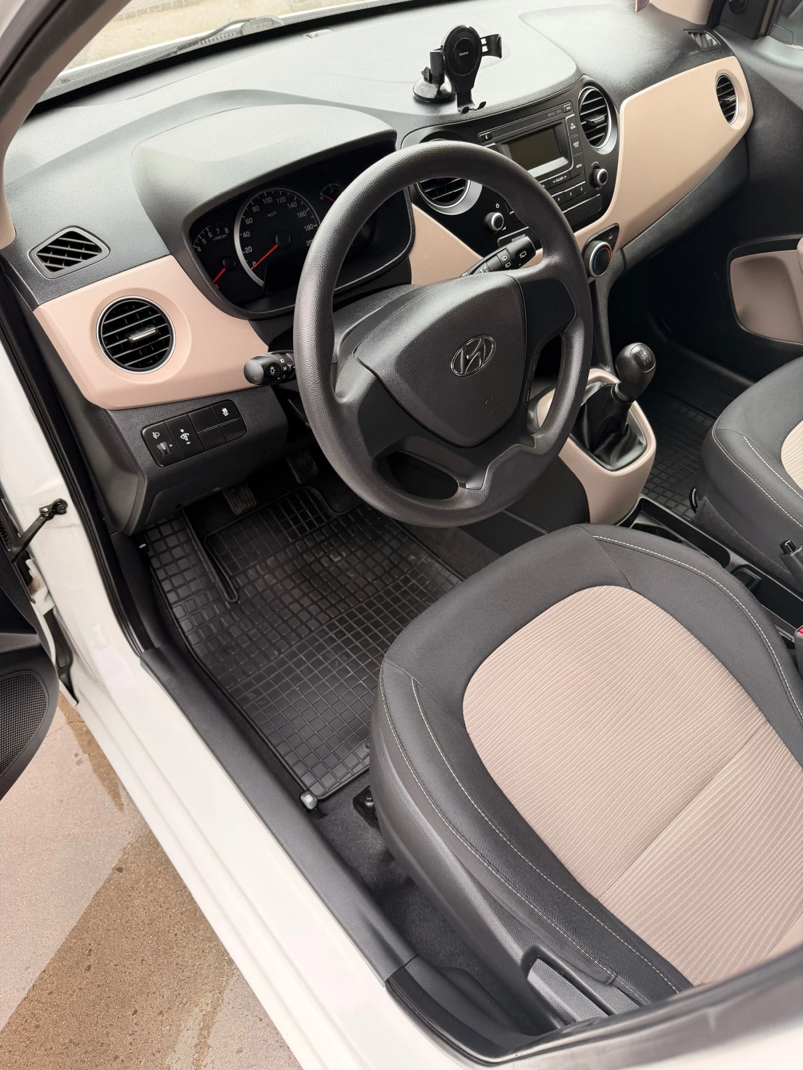 Hyundai I10 1.0 MPI, снимка 5 - Автомобили и джипове - 53994330