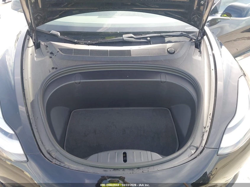 Tesla Model 3 Long Range/Mid Range/Standard Range/Standard Range, снимка 9 - Автомобили и джипове - 54419088
