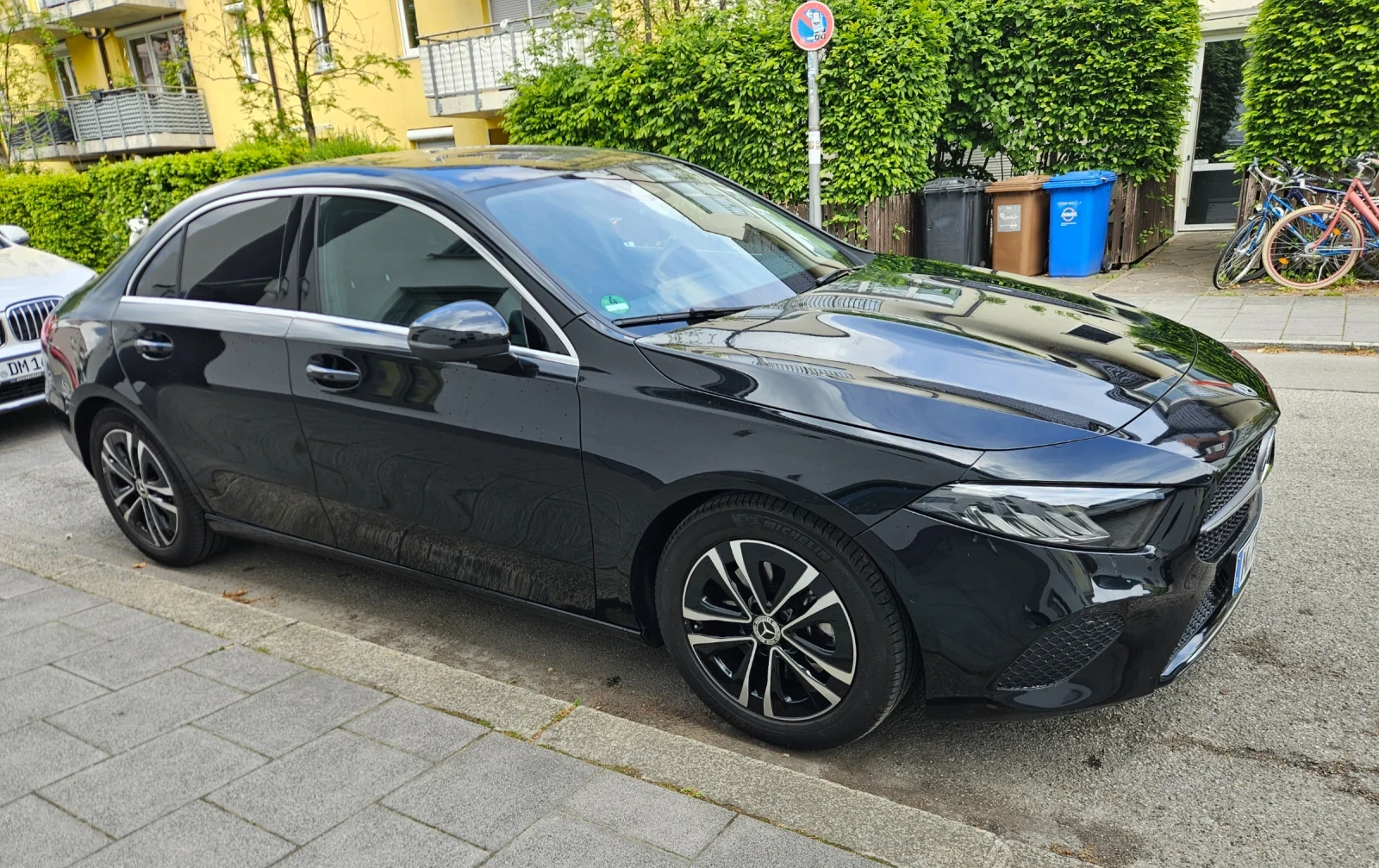 Mercedes-Benz A 220 4Matic, снимка 14 - Автомобили и джипове - 54651220