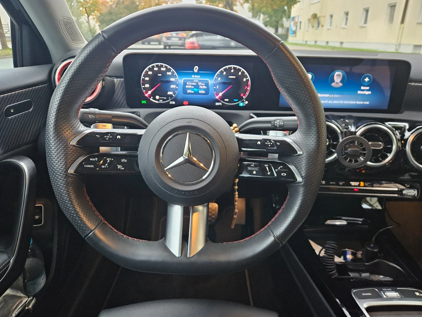 Mercedes-Benz A 220 4Matic, снимка 8 - Автомобили и джипове - 54651220