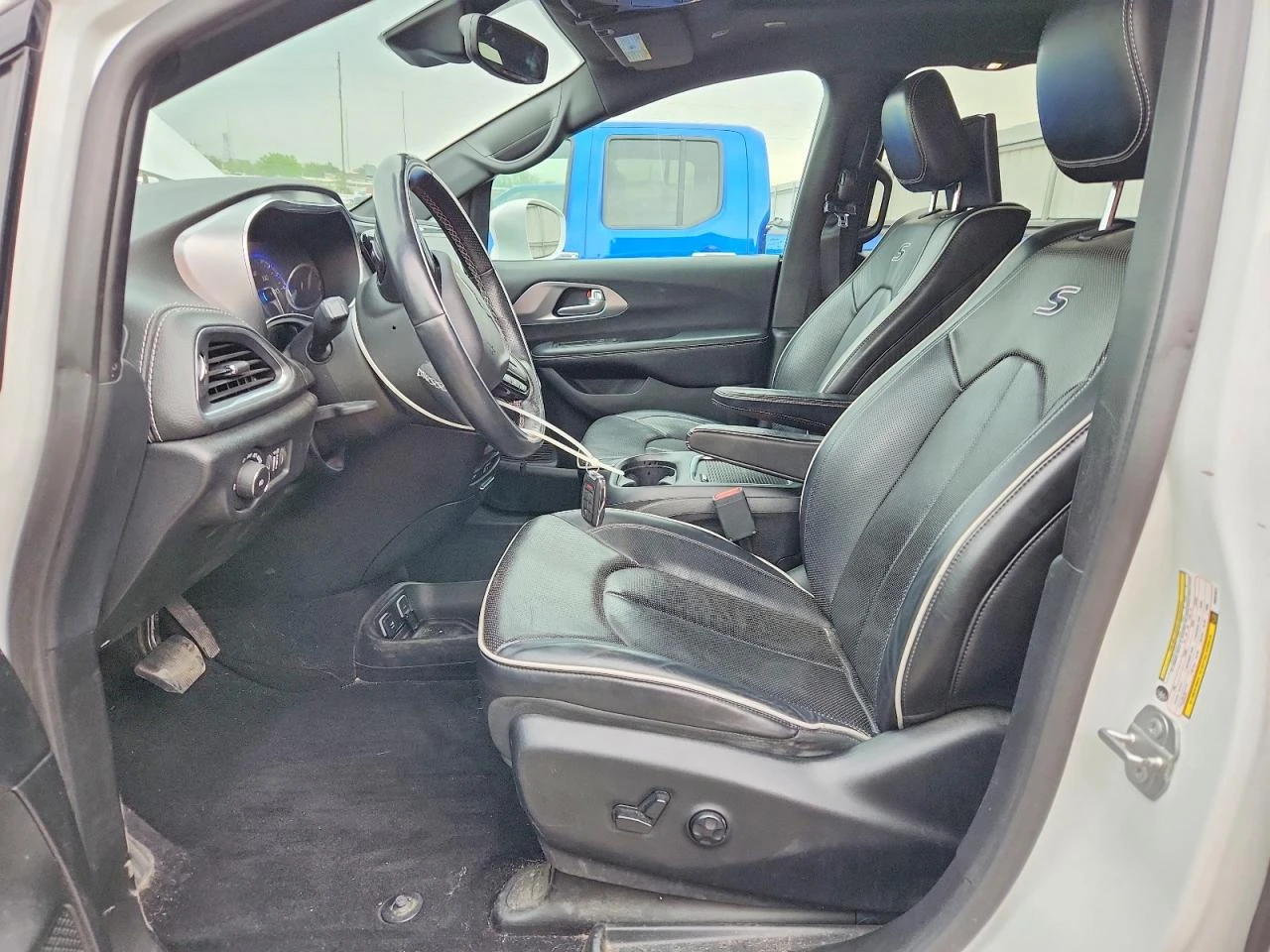 Chrysler Pacifica 3.6l Limited, снимка 7 - Автомобили и джипове - 54713384