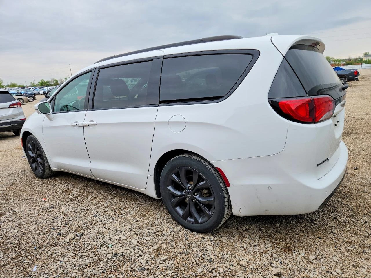 Chrysler Pacifica 3.6l Limited, снимка 2 - Автомобили и джипове - 54713384