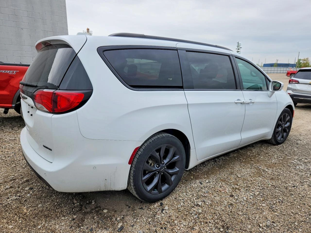 Chrysler Pacifica 3.6l Limited, снимка 3 - Автомобили и джипове - 54713384