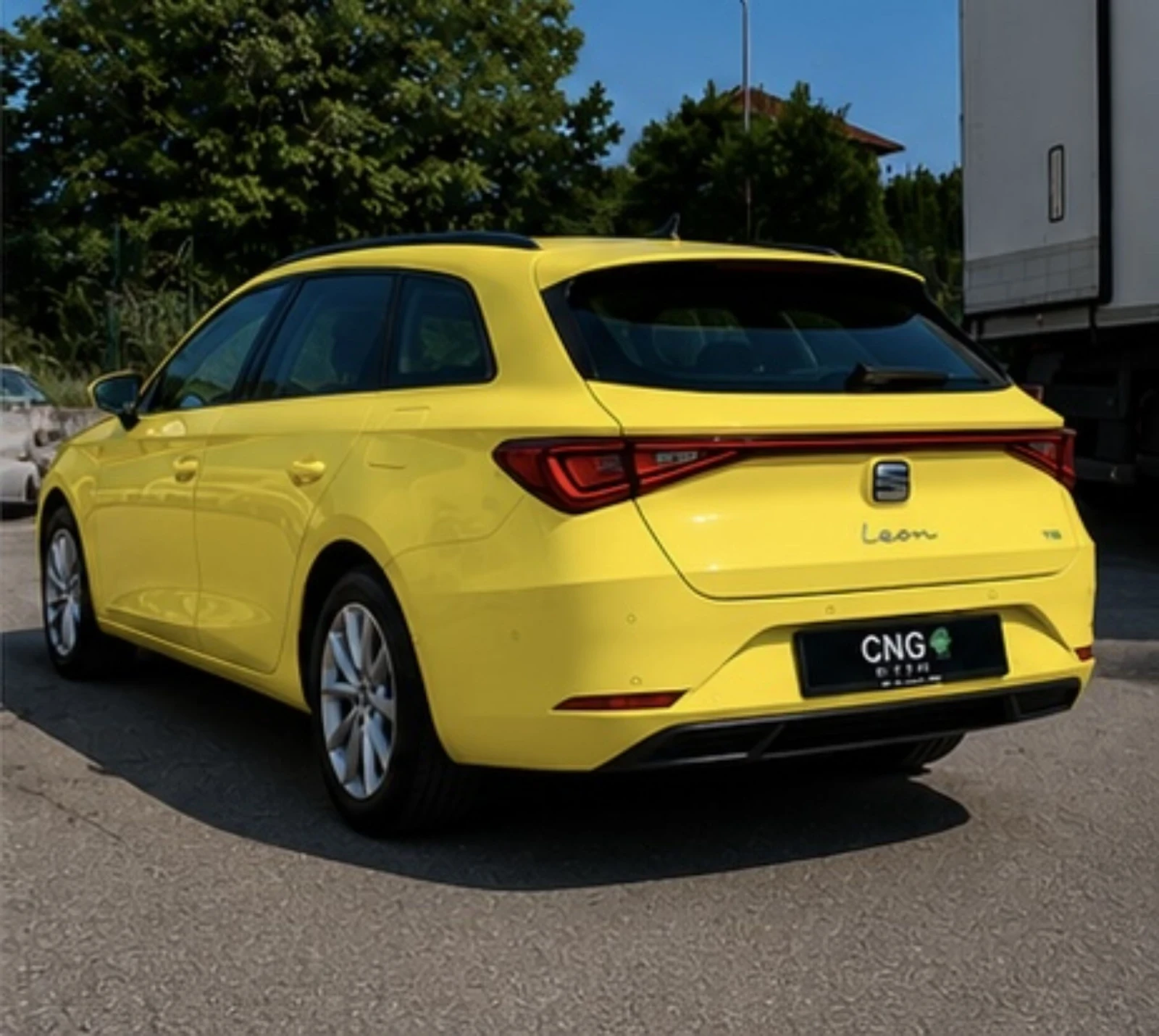 Seat Leon 1.5TGI , снимка 3 - Автомобили и джипове - 54835304