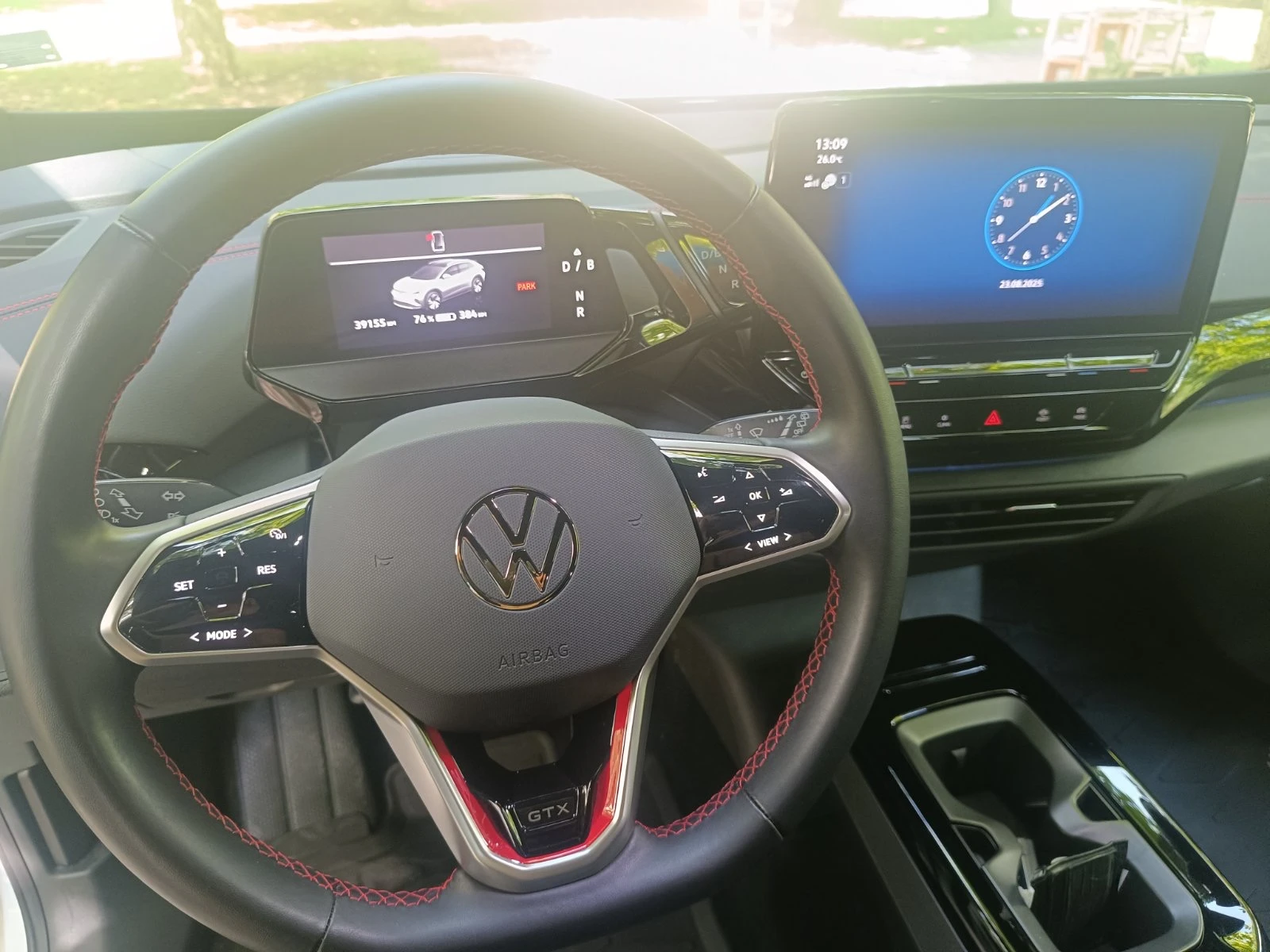 VW ID.4 GTX 77KWh, 220kBт / 300 к.с, снимка 10 - Автомобили и джипове - 54845453