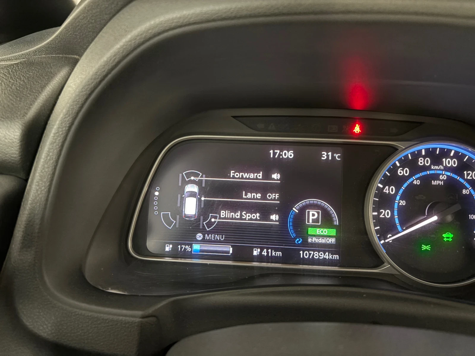 Nissan Leaf  SV / NCONEKTA, снимка 11 - Автомобили и джипове - 55629143
