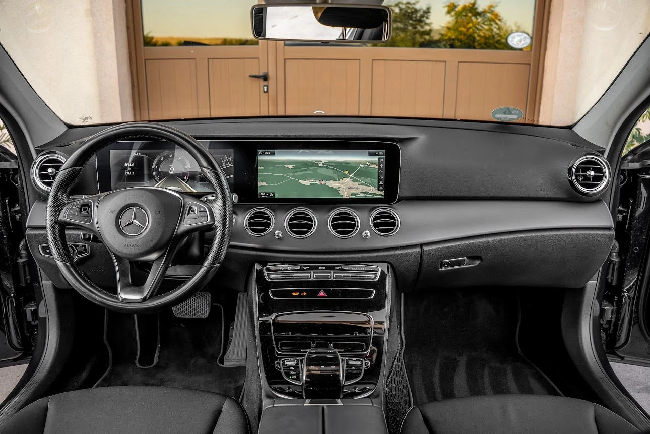 Mercedes-Benz E 350 DIGITAL / ЗАДНА КАМЕРА/ПЪРВИ СОБСТВЕНИК, снимка 13 - Автомобили и джипове - 55657918
