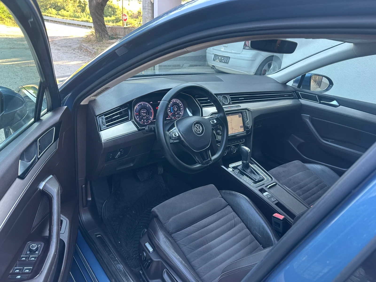 VW Passat 2.0-TDI-ДИГИТАЛ-АВТОМАТ, снимка 7 - Автомобили и джипове - 55811667