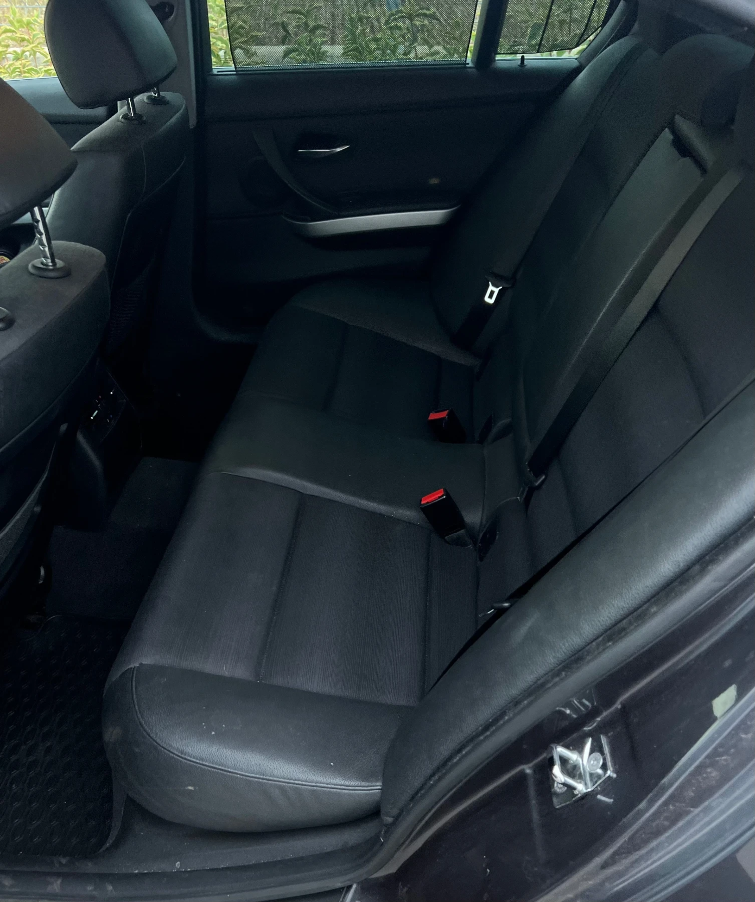 BMW 330 Газ.инжекцион/Carplay/Android auto/Logic 7, снимка 6 - Автомобили и джипове - 56144394